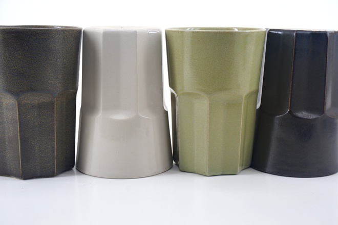 015Beker kleur Bosgrond