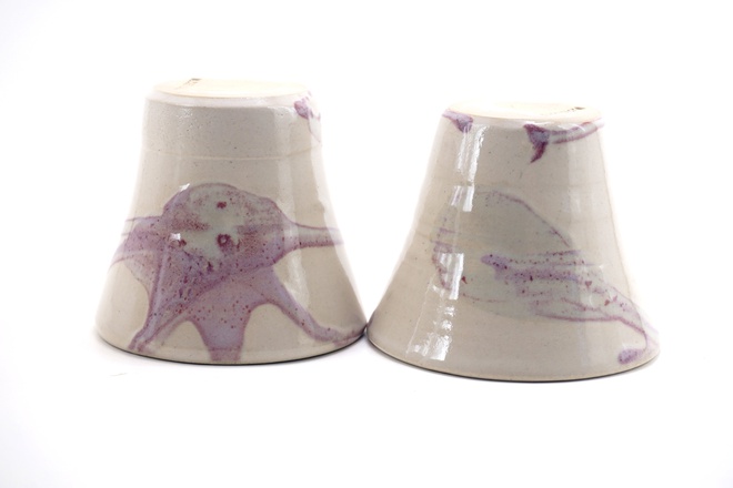 Set van twee kopjes Annabel in wit en rose glazuur