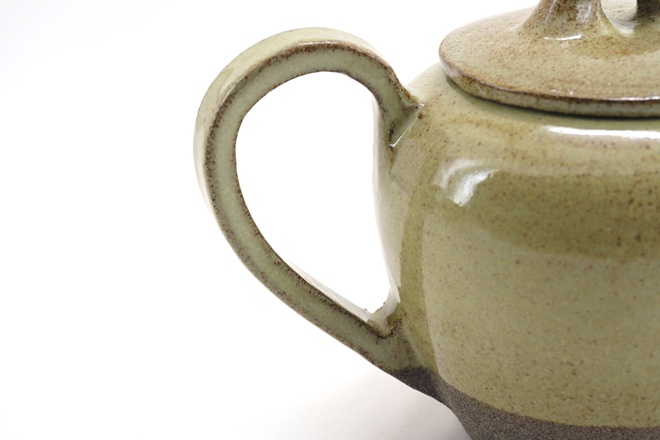 Theepot in Matchagreen glazuur