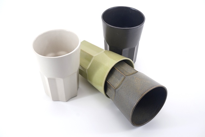 015Beker kleur Bosgrond